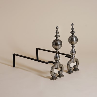Lot 63 - Arts and Crafts Style