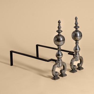 Lot 63 - Arts and Crafts Style