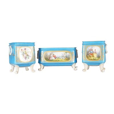 Lot 318 - A garniture of three Paris porcelain Serves style jardinieres