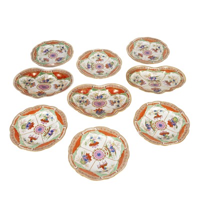 Lot 268 - An early 19th century Chamberlain Worcester "Dragons in Compartments" .part dessert service