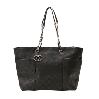 Lot 197 - Chanel Black CC Matelasse Pocket Tote XL