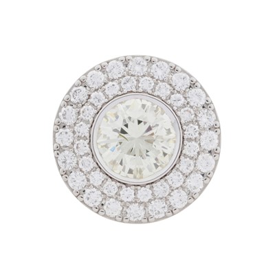 Lot 370 - A diamond dress ring