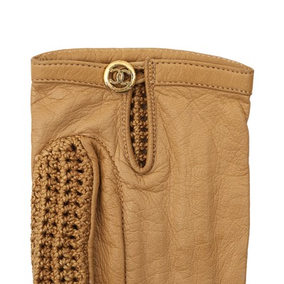 Lot 94 - Chanel Tan CC Driving Gloves