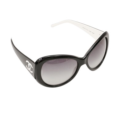 Lot 181 - Chanel Black Two Tone CC Oversized Sunglasses