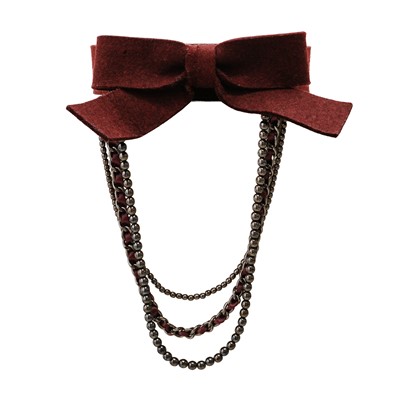 Lot 29 - Chanel Burgundy Pearl Chain Bow Waist Belt - Size 90