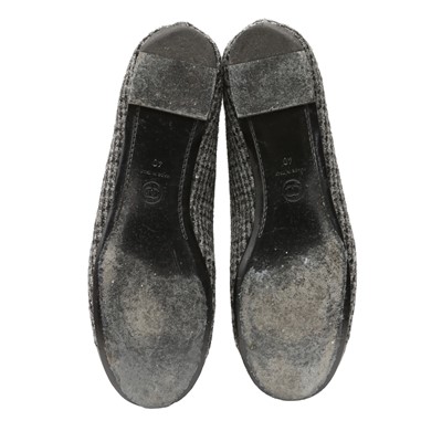 Lot 54 - Chanel Grey Tweed CC Ballet Flat - Size 40