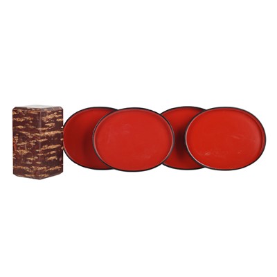 Lot 122 - A Japanese cherry bark tea caddy and four lacquer trays, 20th/21st century