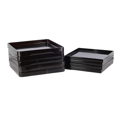 Lot 128 - A group of Japanese lacquered trays, 20th/21st century