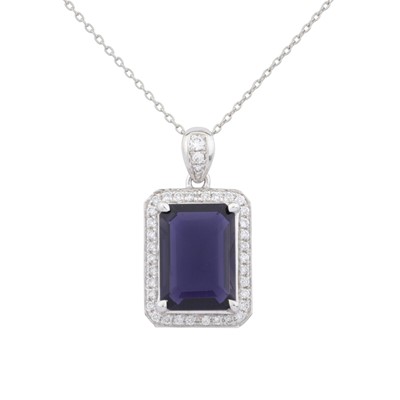 Lot 56 - An iolite pendant necklace