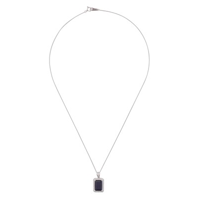 Lot 56 - An iolite pendant necklace
