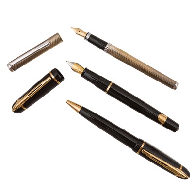 Lot 554 - Pens