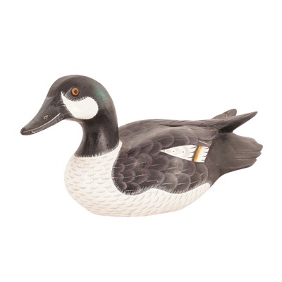 Lot 145 - A late 20th century hand carved and painted decoy duck