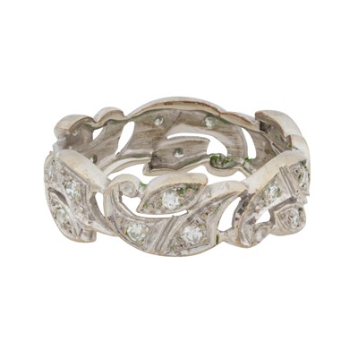 Lot 144 - A diamond floral band