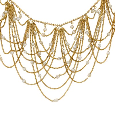 Lot 7 - A pearl draperie necklace
