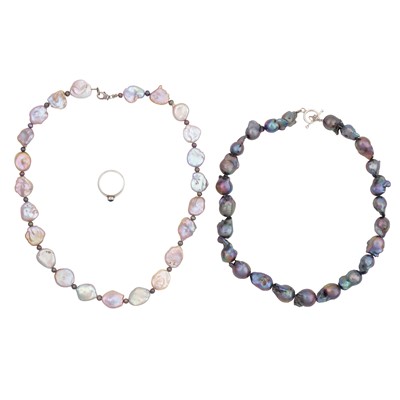 Lot 412 - A group of jewellery