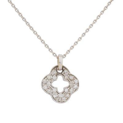 Lot 361 - A diamond clover pendant necklace