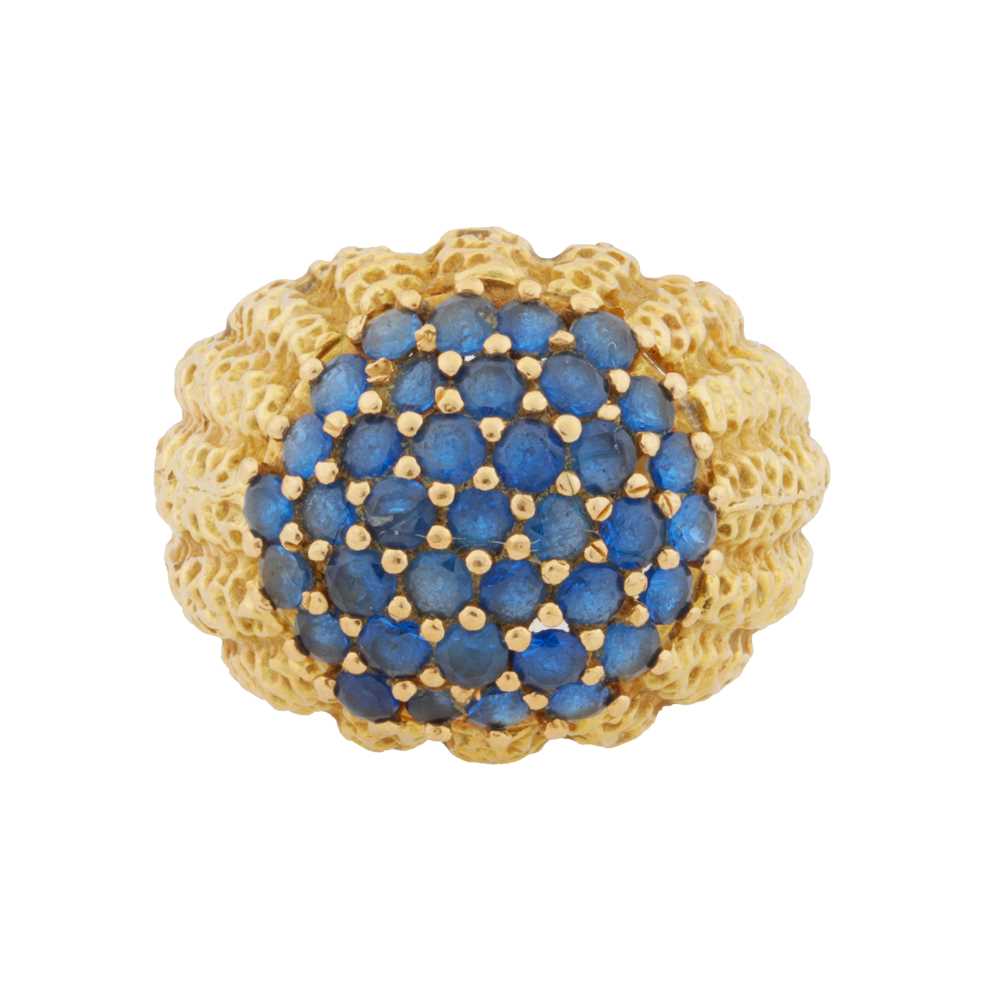 Lot 40 - A gem-set dome ring