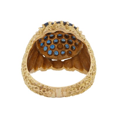 Lot 40 - A gem-set dome ring