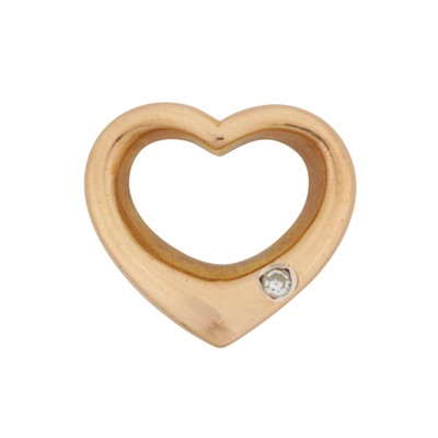 Lot 83 - A heart pendant