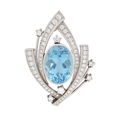 Lot 70 - Possibly by Catherine Best | An aquamarine and diamond pendant