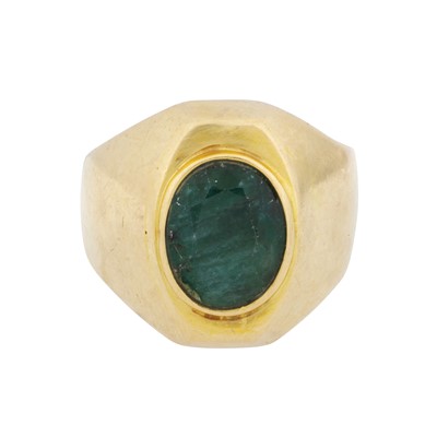 Lot 105 - An emerald single stone ring