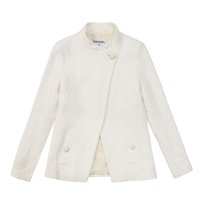 Lot 232 - Chanel White Waffle Tweed Asymmetric Jacket - Size 40