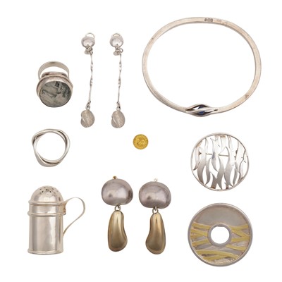 Lot 417 - A collection of jewellery and miscellaneous