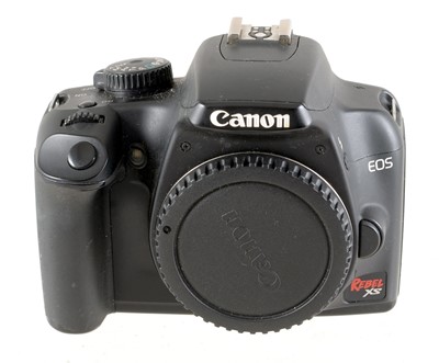 Lot 160 - Canon Rebel XS 10mp DSLR.