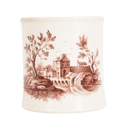 Lot 314 - A Chantilly porcelain tobacco jar circa 1755