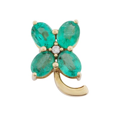 Lot 101 - An emerald and diamond pendant