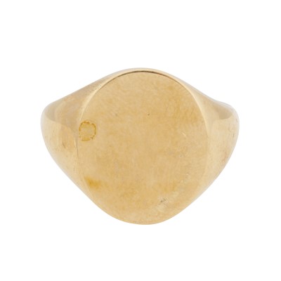 Lot 331 - A signet ring