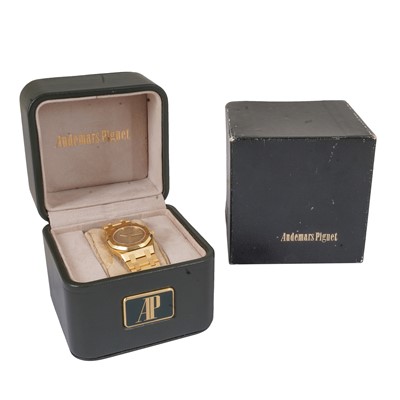 Lot 129 - Ladies' Audemars Piguet 'Royal Oak' Bracelet Watch