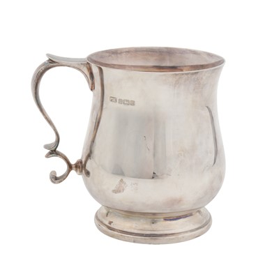 Lot 664 - Sheffield 1984 by Parkin Silversmiths Ltd
