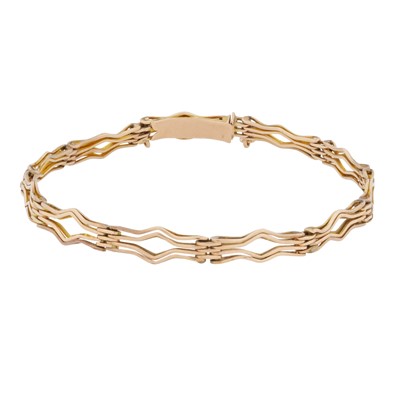 Lot 306 - A fancy link gate bracelet