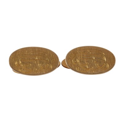 Lot 192 - A pair of gold cufflinks, circa 1905