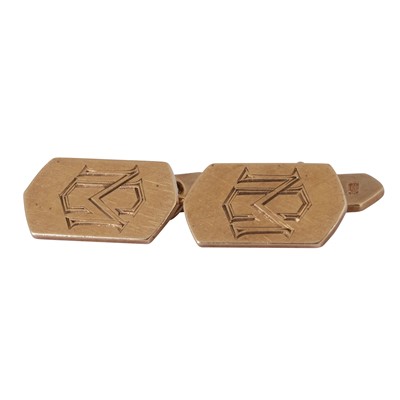 Lot 193 - A pair of gold cufflinks