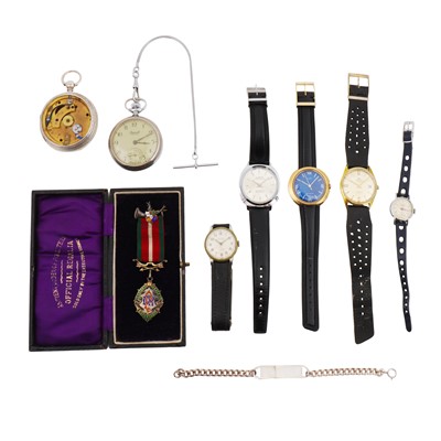 Lot 520 - A miscellaneous collection of watches