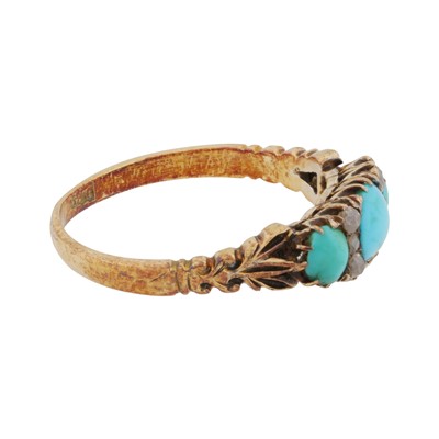 Lot 15 - A turquoise and diamond ring