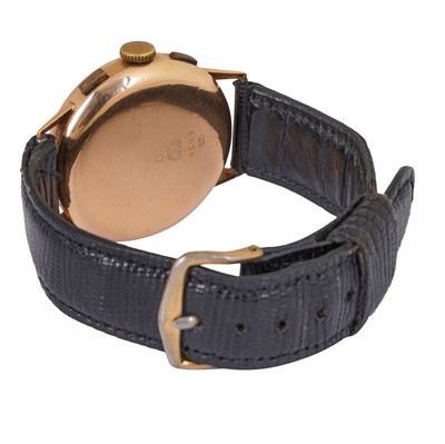 Lot 92 - Vintage 'Chronographe Suisse' Wristwatch