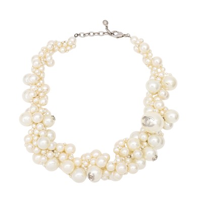 Lot 218 - Chanel White Pearl Cluster CC Necklace