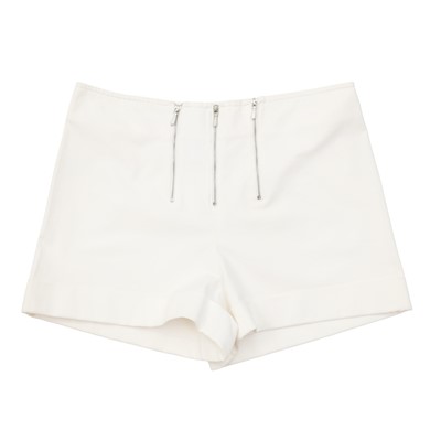 Lot 227 - Chanel Ivory Zip Turnup Short - Size 42