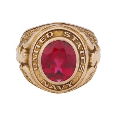 Lot 66 - A synthetic ruby USA Navy military ring