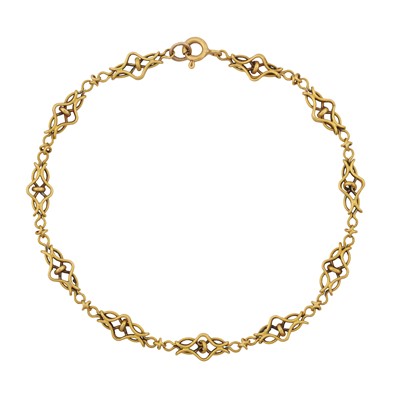 Lot 286 - A fancy-link bracelet