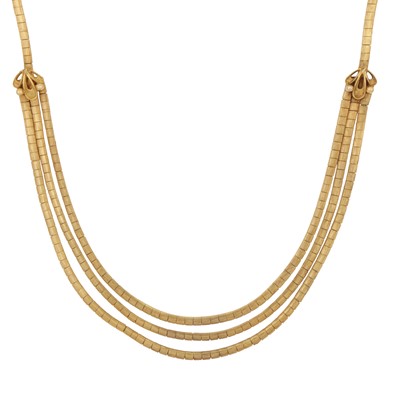 Lot 282 - A fancy-link necklace