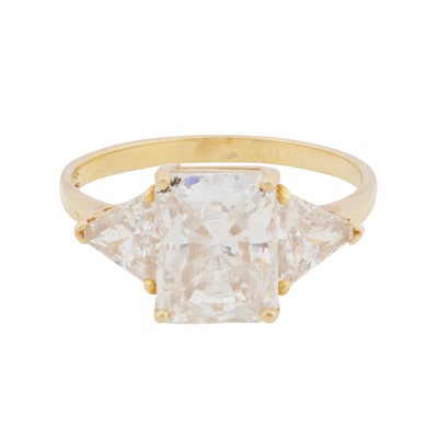 Lot 88 - A cubic zirconia three stone ring