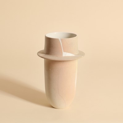 Lot 193 - British studio ceramics