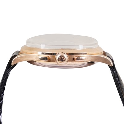 Lot 54 - Men's Omega Chronograph Wristwatch