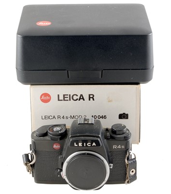 Lot 214 - Black Leica R4s Mod. P Camera Body.