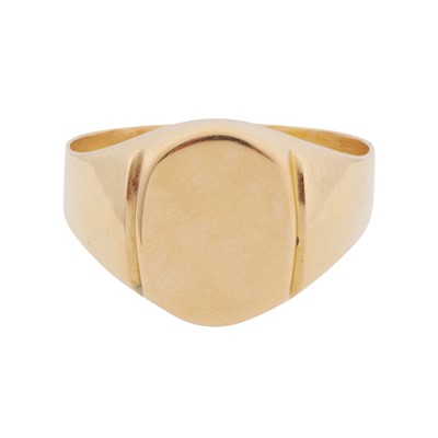 Lot 313 - A signet ring