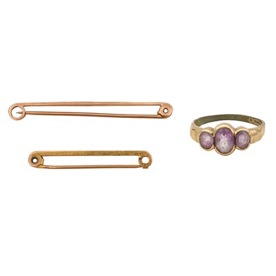 Lot 258 - Two bar brooches and an amethyst ring